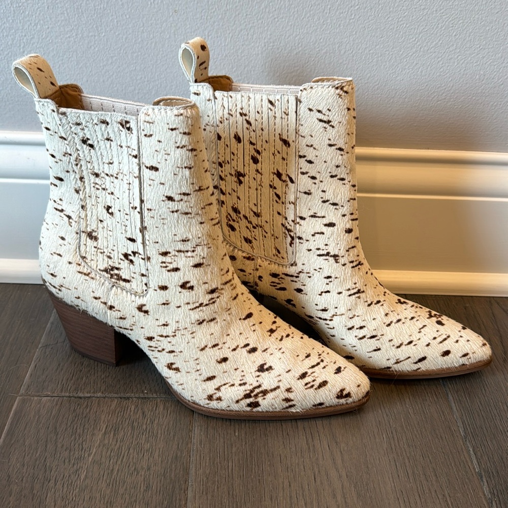 Brand New Lucky brand cow boots size 7